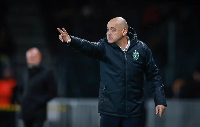 Лудогорец с нов треньор в мача за Купата?