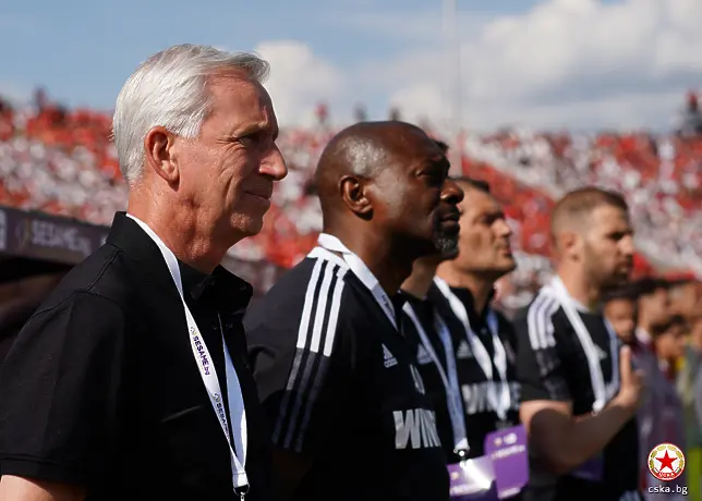 Бивш треньор на ЦСКА със забрана за шофиране, след като го хванаха с превишена скорост с Поршето му 