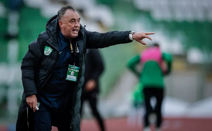 Официално: Хосу Урибе отново пое Берое