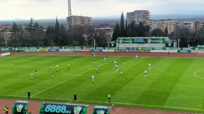 Край на лошите серии за Берое и Септември, куп пропуски белязаха равенство в Стара Загора