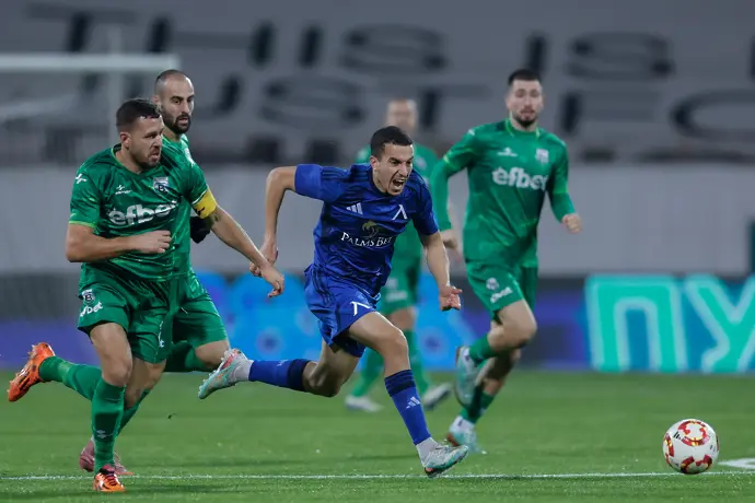 На живо: Левски води комфортно на Витоша Бистрица 