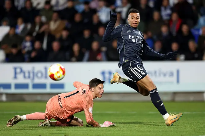 Талавера уплаши Реал Мадрид с късен щурм, но Мбапе не позволи чудо (ВИДЕО)