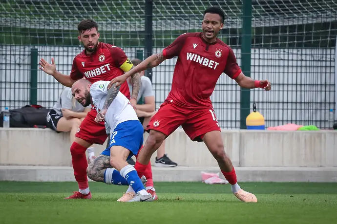 ЦСКА ще поеме за Турция без един от защитниците