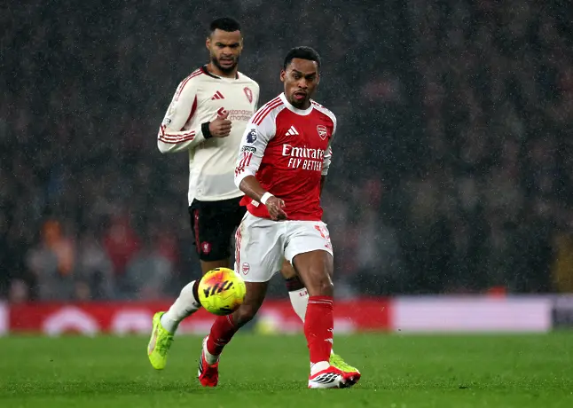 Арсенал и Ливърпул не оправдаха високите очаквания под лондонския дъжд