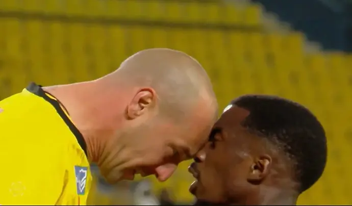 Бивш вратар на Лудогорец избухна: Нападна двама съотборници - с глава и юмрук (ВИДЕО)