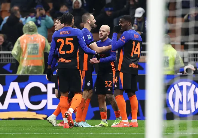 Росен Божинов гледа от трибуните как Пиза ядоса Интер и си изяде боя  