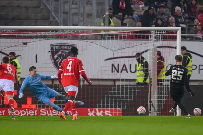 Лукас Петков блесна в „българското дерби“ с Атанас Чернев във Втора Бундеслига