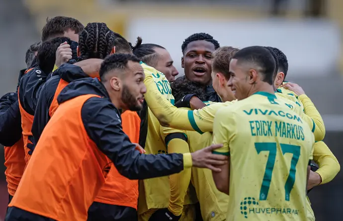 Лудогорец се нацапа, но обърна Локо София на нивата в “Надежда”