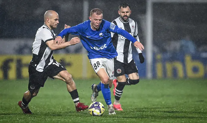 Локомотив София се спаси в края срещу Спартак под варненския дъжд (ВИДЕО)