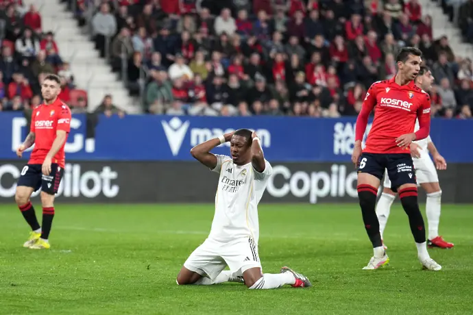 Реал Мадрид бързо профука аванса си на върха след кошмарен мач в Памплона