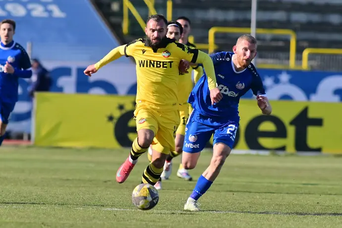 На живо: Монтана - Ботев Пловдив, 