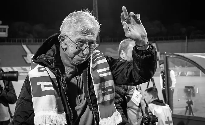 Почина легендарният Джони Велинов