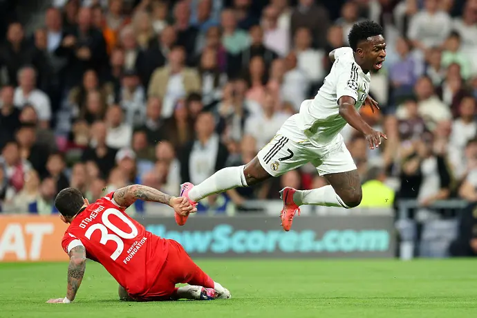 На живо: не зачетоха гол на Реал Мадрид срещу Бенфика