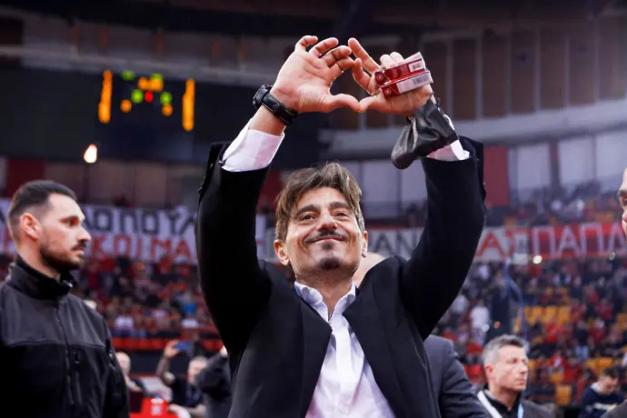 В отсъствието на Везенков: ПАО с шокиращ протест по време на дербито с Олимпиакос (ВИДЕО) 