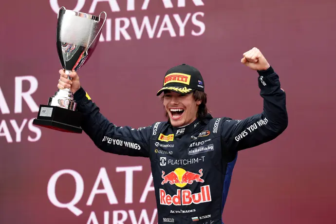 Никола Цолов в шампионски стил отказа конкурентите за първия си триумф във Формула 2 