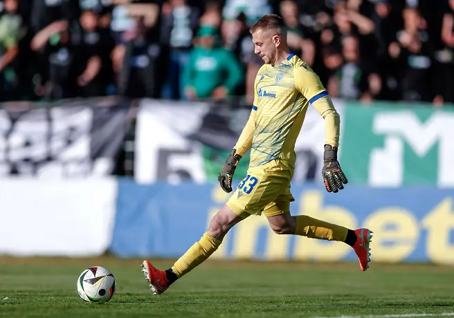 Опитен футболист се раздели с Черно море