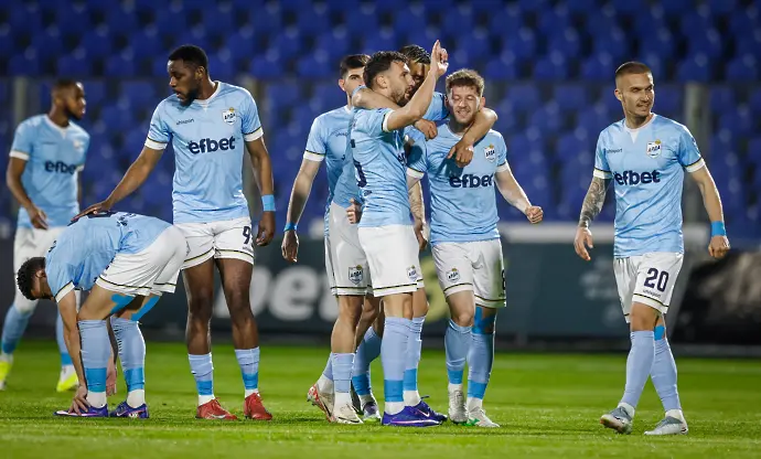 На живо: Арда поведе на Лудогорец, Чочев счупи гредата