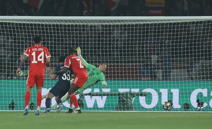 Французи и германци откриха откраднат шедьовър от Лувъра на „Парк де Пренс“ (ВИДЕО)