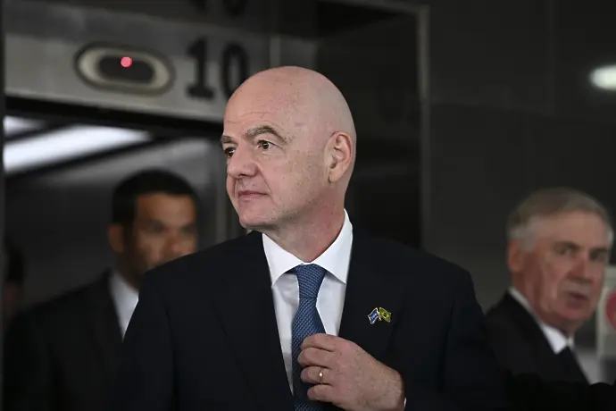 УЕФА започва мащабно разследване срещу Джани Инфантино заради тайна любовница и шестцифрено обезщетение