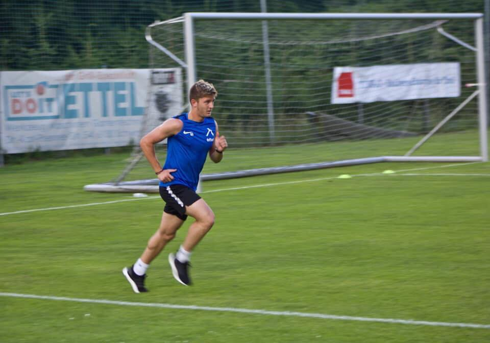 Витоша Бистрица взе двама от Левски