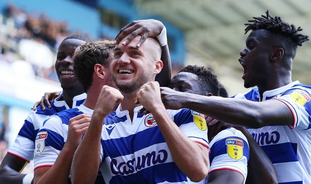 www.instagram.com/readingfc