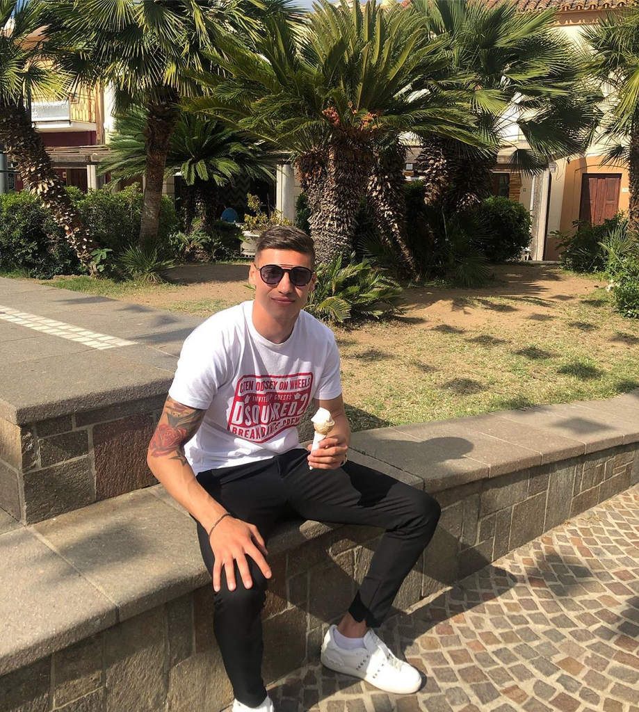 https://www.instagram.com/despodov32/