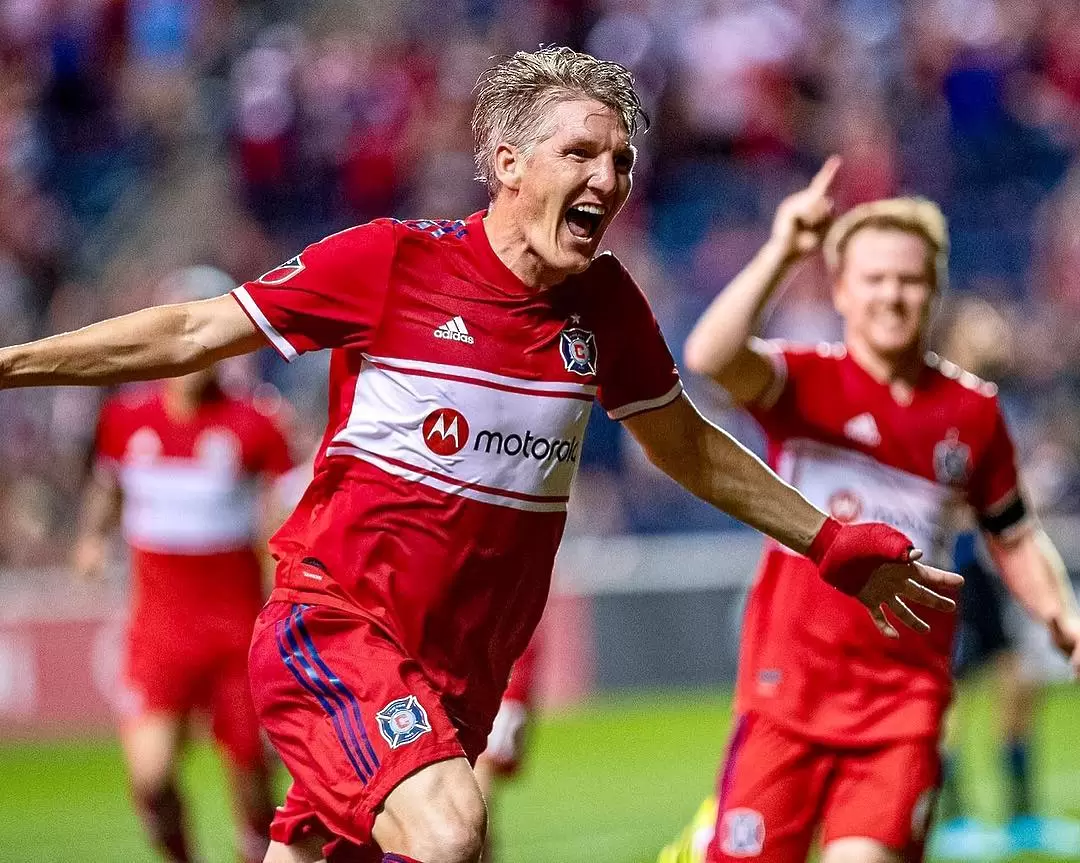 https://www.instagram.com/bastianschweinsteiger