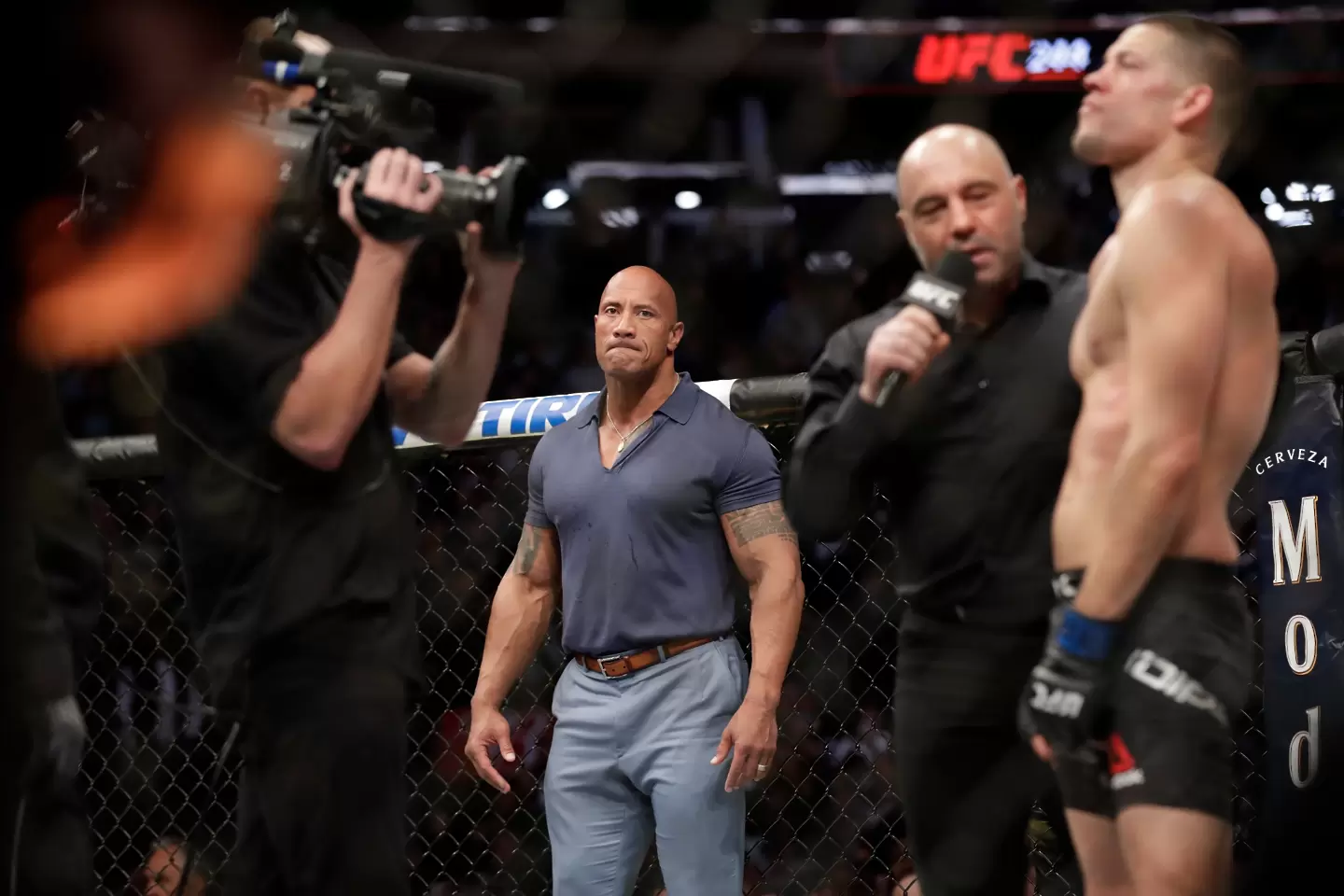 Супер очаквания, но разочароващ финал на големия сблъсък в UFC 244 - Бойни спортове