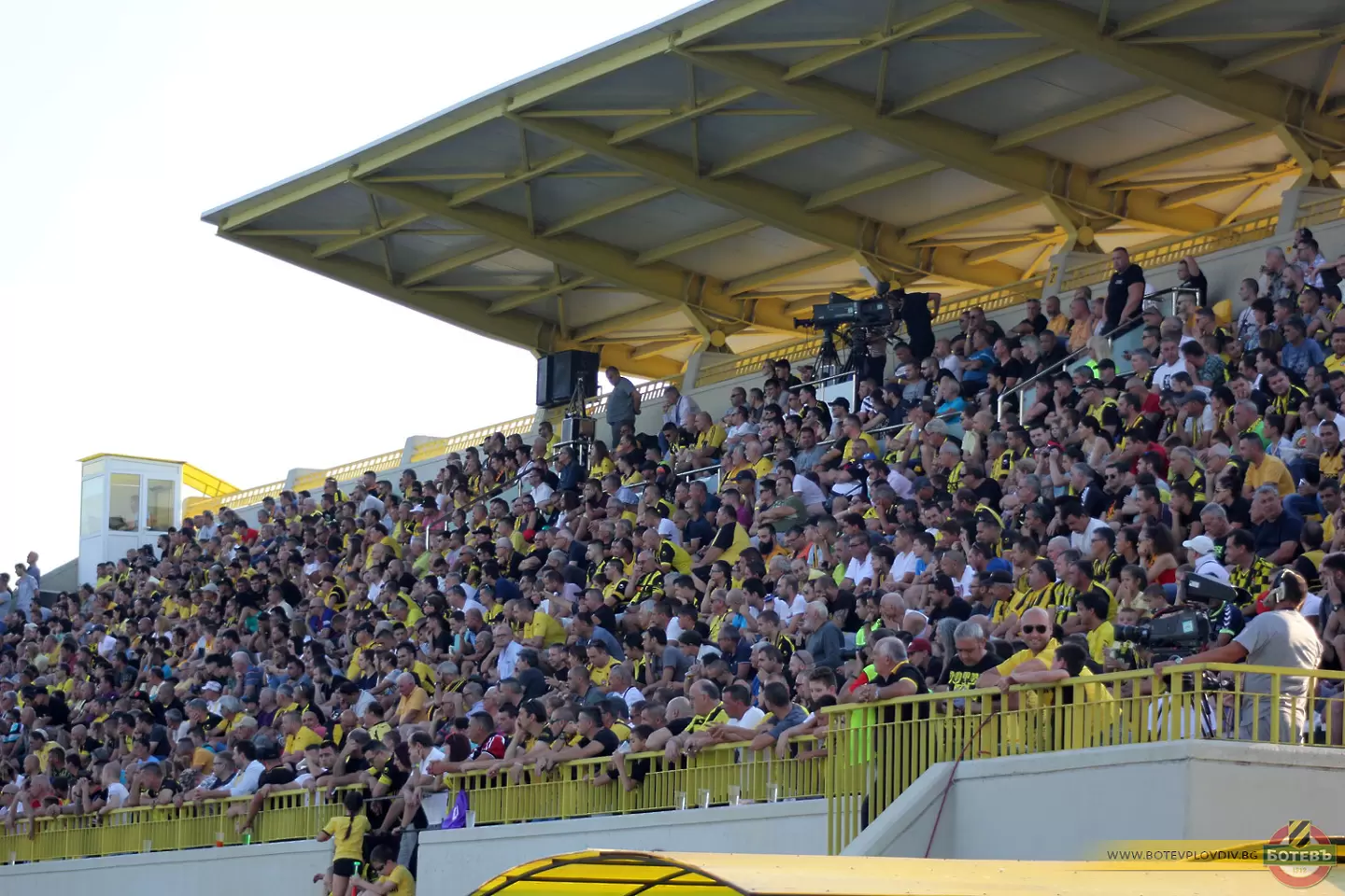 https://botevplovdiv.bg/