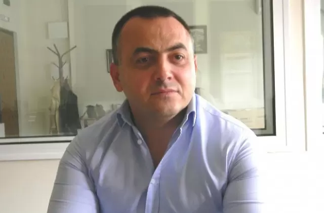 Силният човек в Етър обмисля оставка - Етър