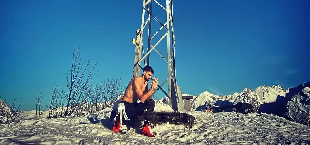https://www.instagram.com/grigordimitrov/