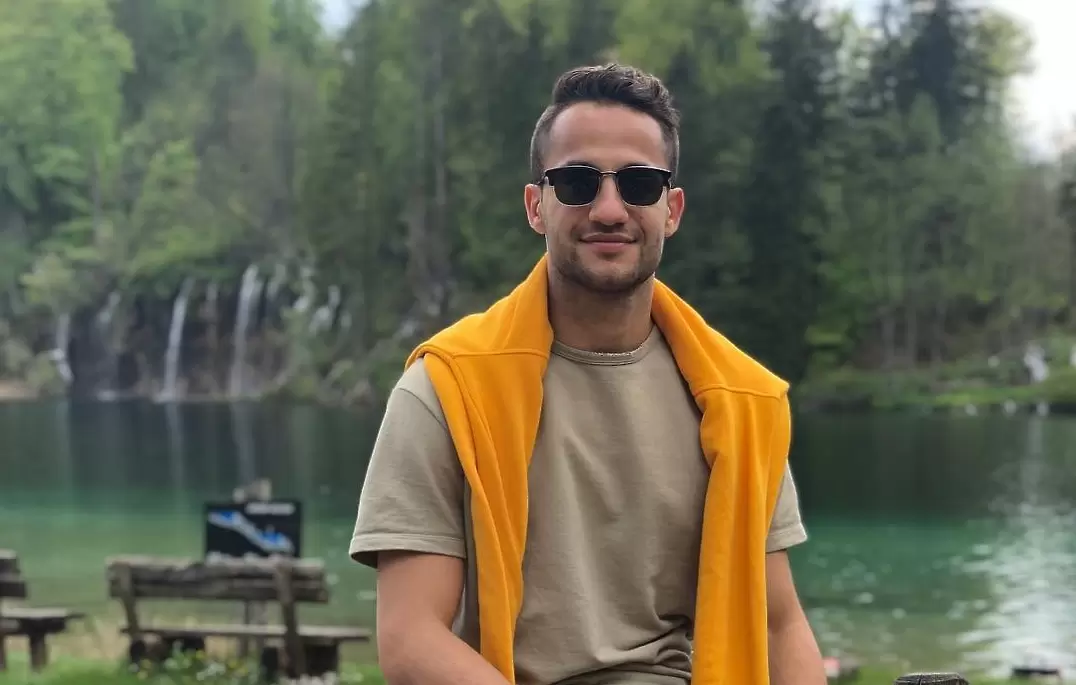 https://www.instagram.com/b1s0nev