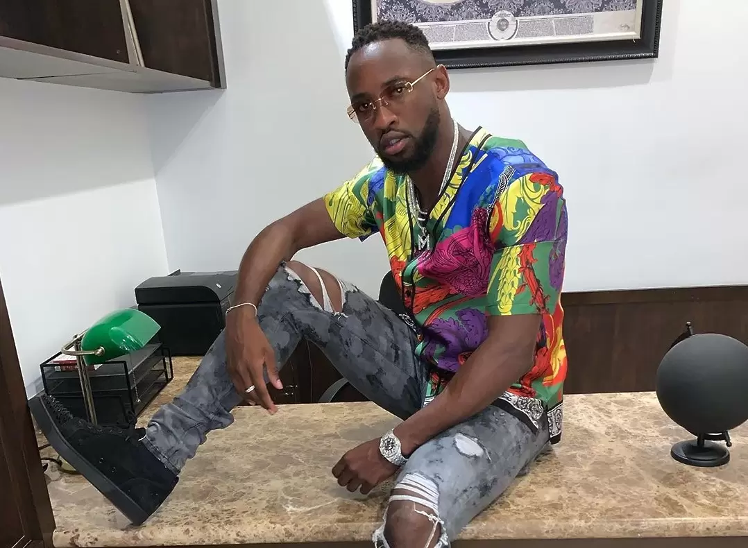 https://www.instagram.com/mdembele_10