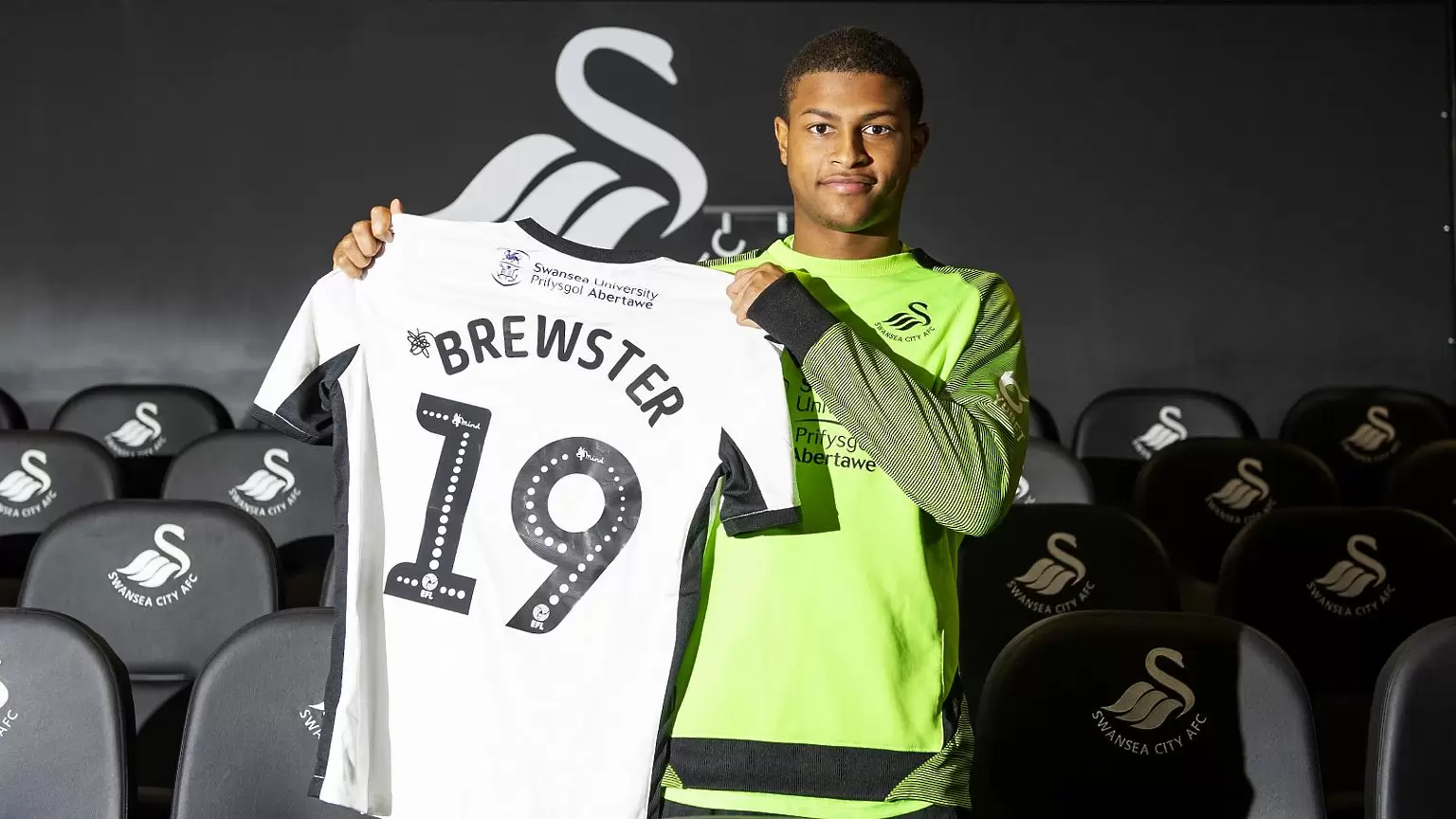 swanseacity.com