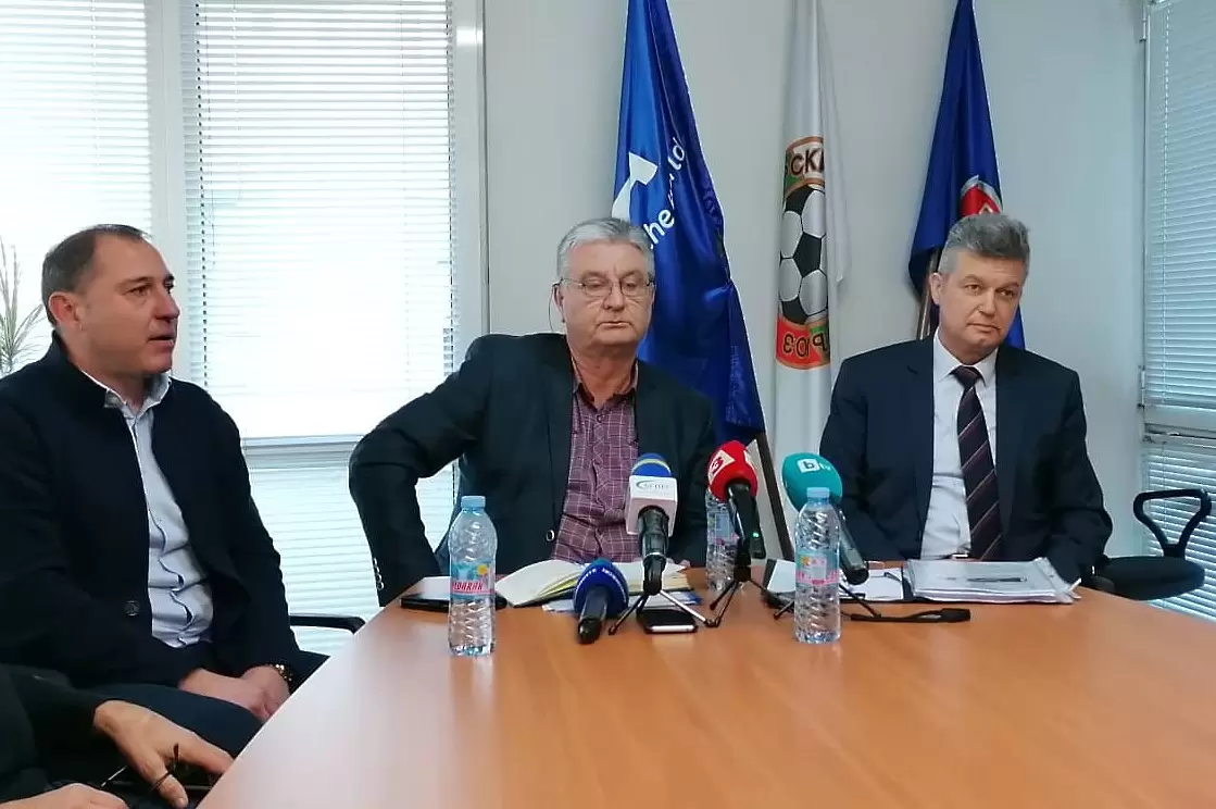 Петър Петров за ВАР в Англия и България - БГ футбол