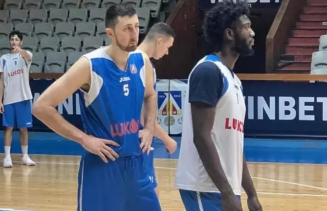 https://www.facebook.com/levskibasket/