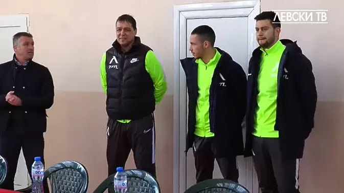 Хубчев и две от звездите на Левски наградиха деца в Сандански (Видео) - БГ футбол