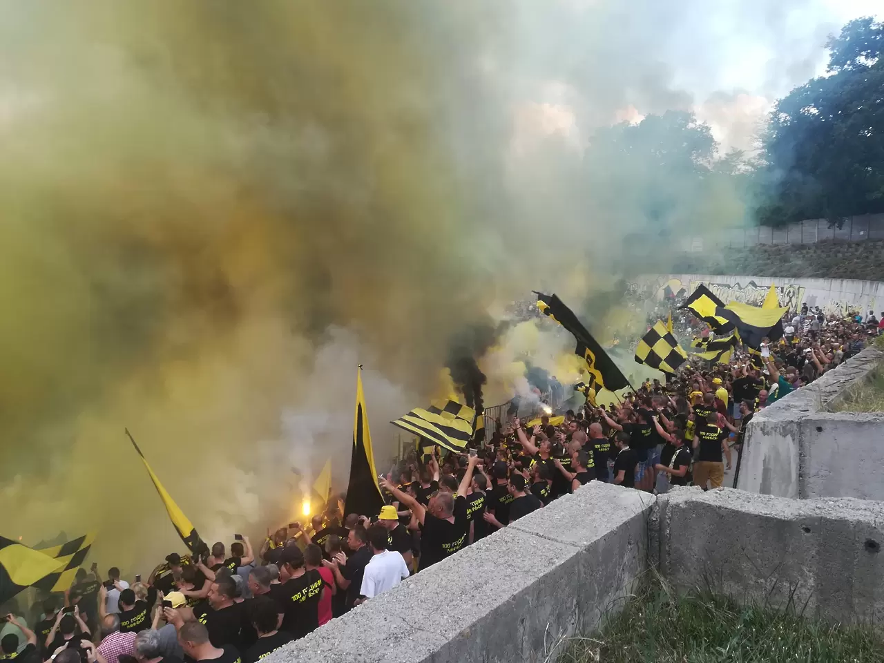 https://www.facebook.com/fk.minyor.pernik/