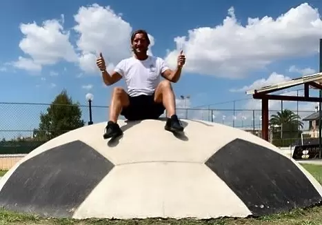 https://www.instagram.com/francescototti/?hl=en