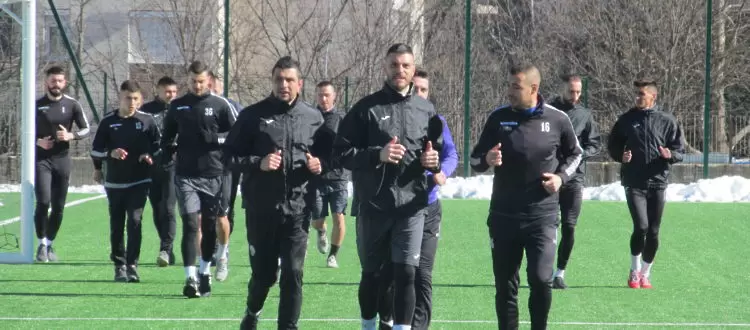 Всички в Етър на линия за старта срещу Берое - Етър