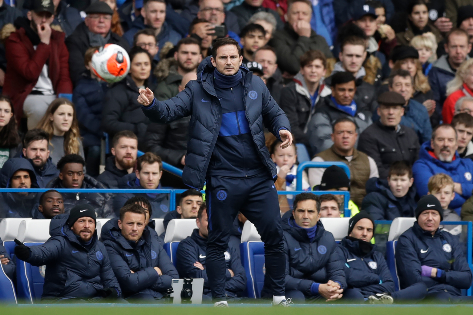 Челси с убедителна победа отстоява мястото в топ 4 - Англия