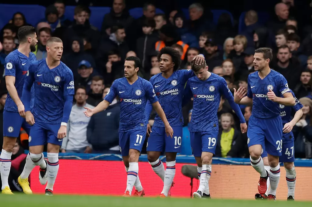 Няма да намаляват заплатите в Челси - Англия