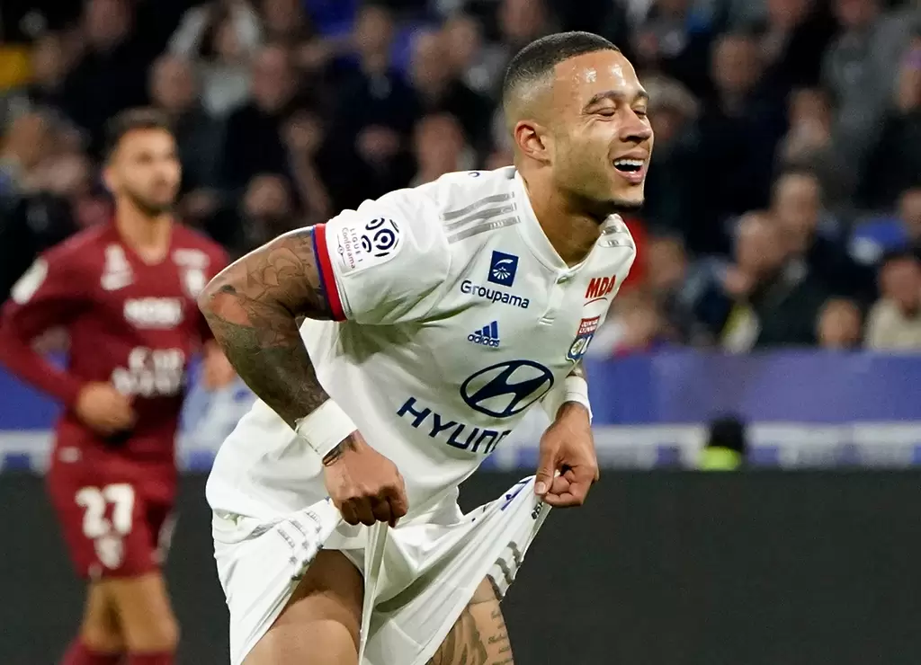 Три италиански клуба в битка за Депай  - Световен футбол