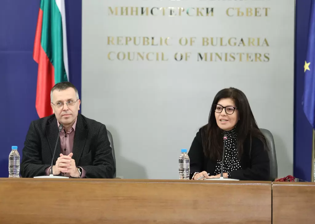 Сутрешните брифинги спират - https://covid-19.dnews.bg/