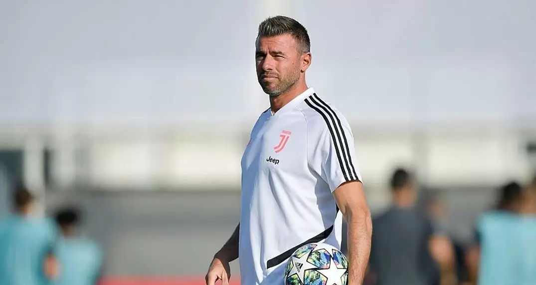 https://www.instagram.com/andreabarzagli15/