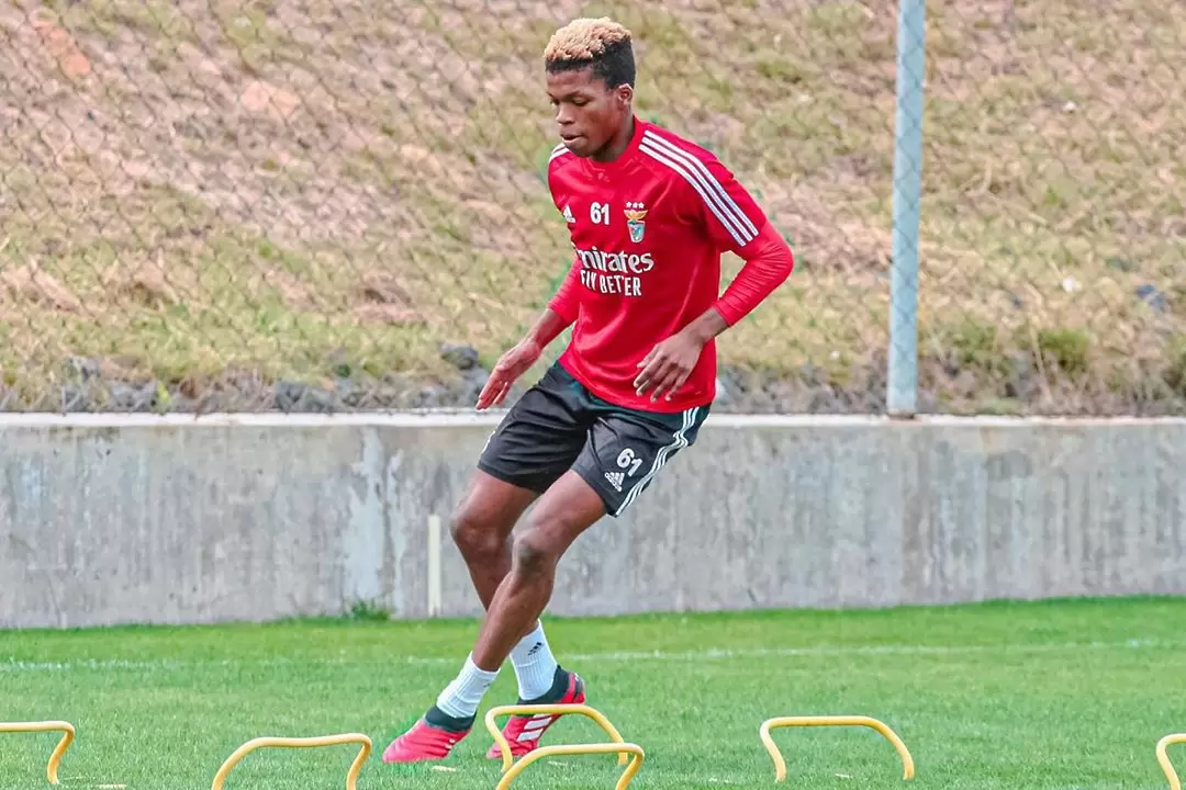 Милан се насочи към талант от Бенфика - Италия