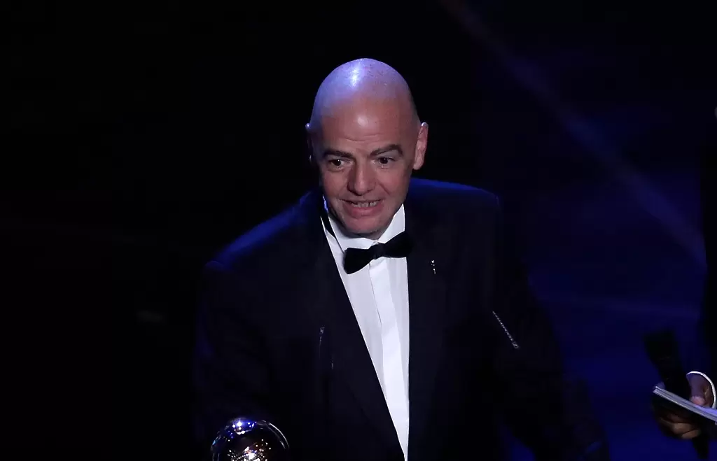 Създателите на съдийския спрей искат затвор за Джани Инфантино - Световен футбол