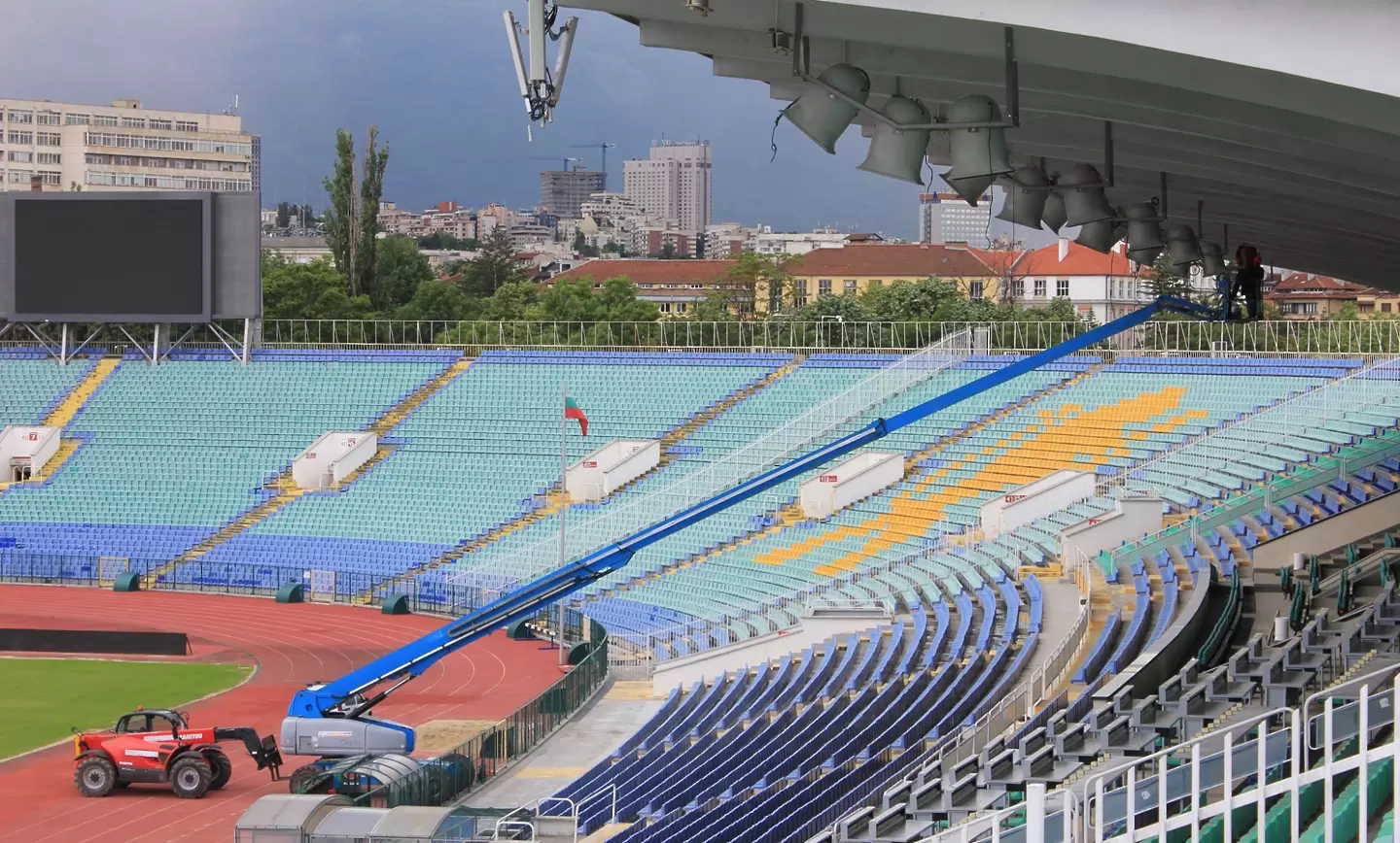 Модернизират озвучителната система на националния стадион - БГ футбол