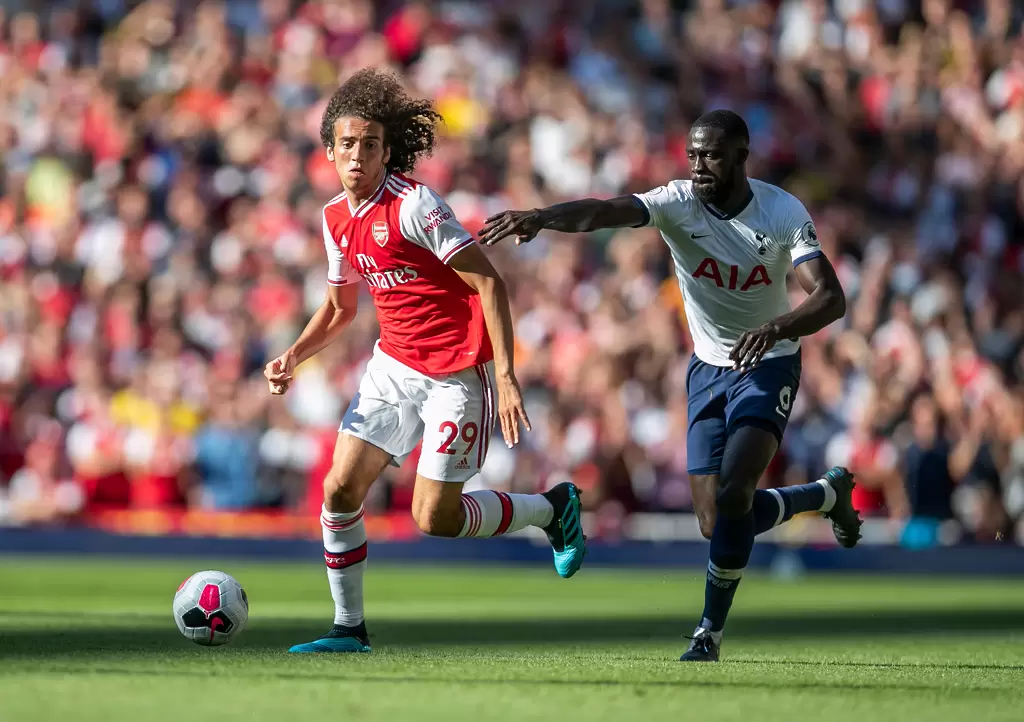 Млад халф напуска Арсенал  - Англия