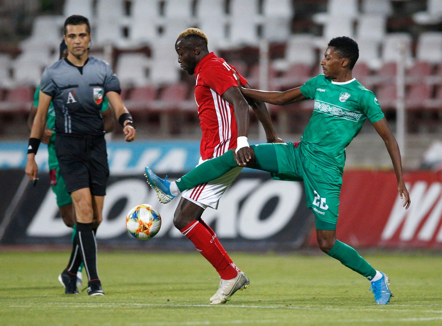 Антон Узунов